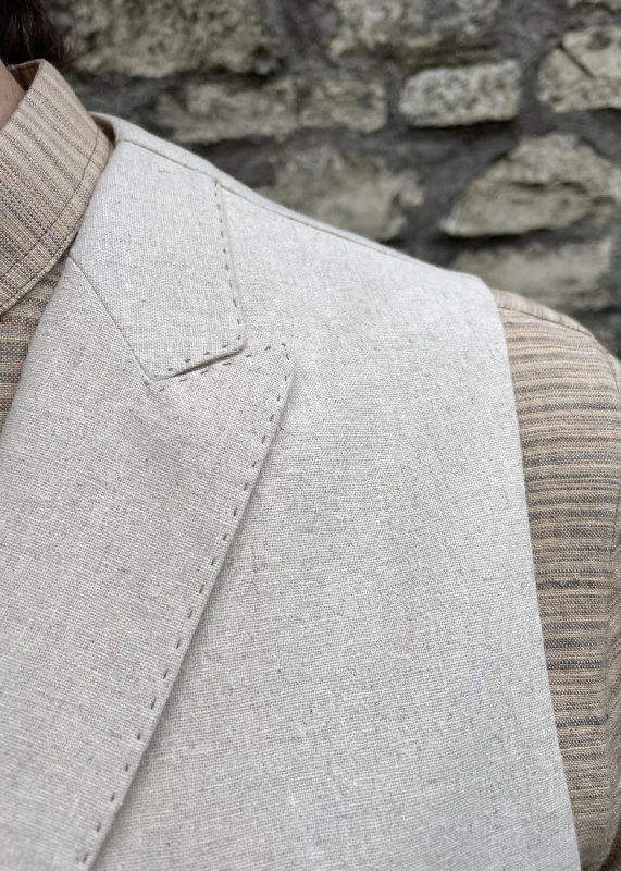 Peak Lapel Waistcoat-natural linen