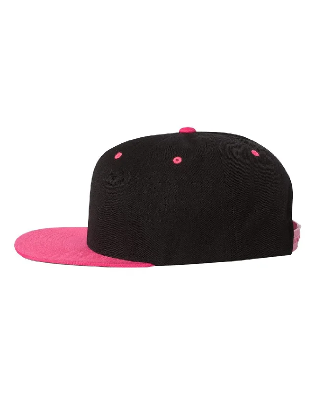 Adjustable / Black/Neon Pink