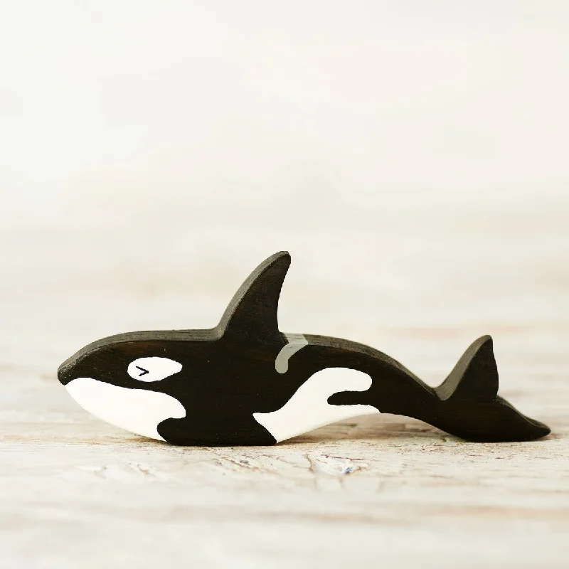 Wooden wind - up toys for mechanical play​ Wooden Caterpillar orca