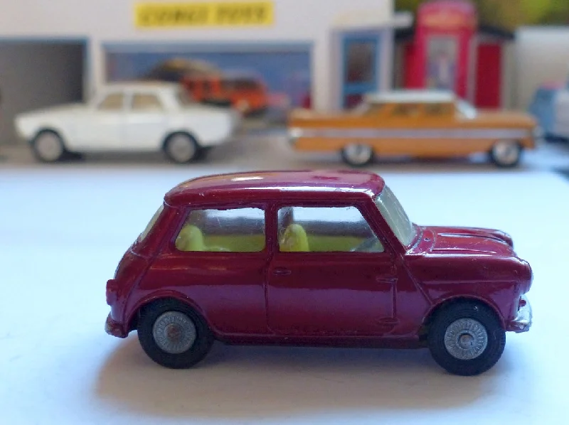 Mountain bikes designed for off - road cycling​ 226 Morris Mini-Minor in maroon