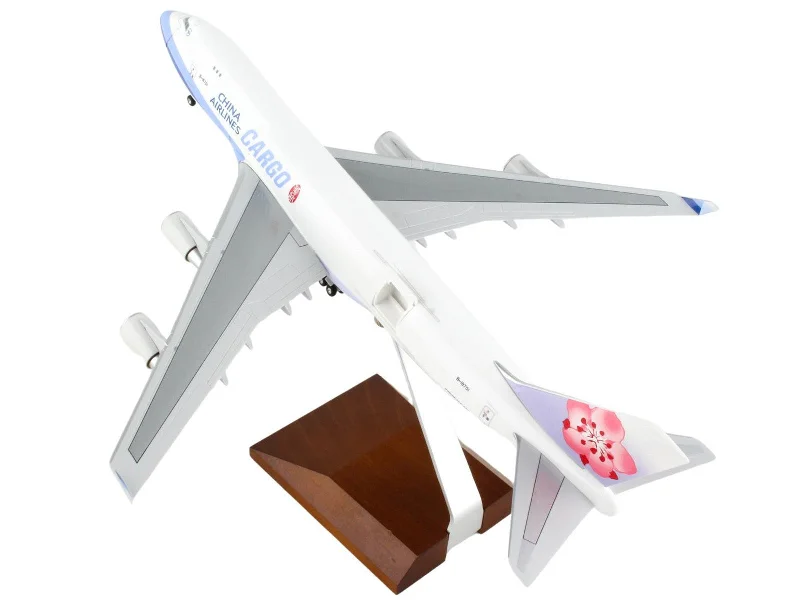 Power - plant model toys for energy - concept learning Boeing 747-400F Commercial Aircraft with Landing Gear "China Airlines Cargo" (B-18701) White with Purple Stripes (Snap-Fit) 1/200 Plastic Model by Skymarks Power - plant model toys for energy - concept learning Boeing 747-400F Commercial Aircraft with Landing Gear "China Airlines Cargo" (B-18701) White with Purple Stripes (Snap-Fit) 1/200 Plastic Model by Skymarks