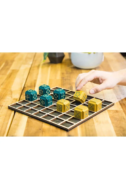 Puzzle - inspired ceramic mugs for coffee lovers​ Deblockle